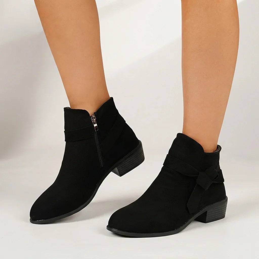 Dames laarzen met blokhak voor kerstoutfit in Zwart