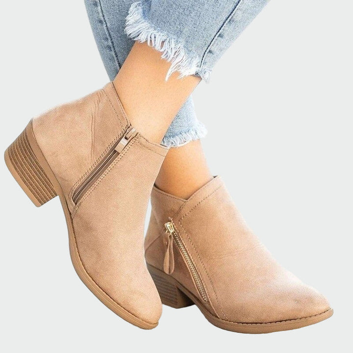 Dames laarzen voor Kerst outfit in leder in Beige
