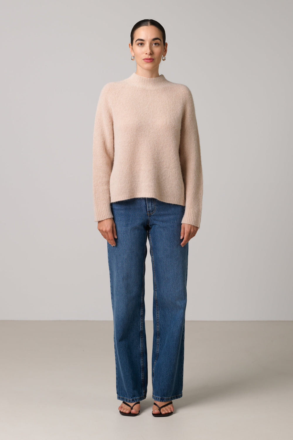 Dames trui uit alpaca-wol in beige (2)