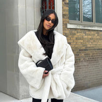 Iris | Dames winterjas in teddy-stijl met oversized sjaalkraag