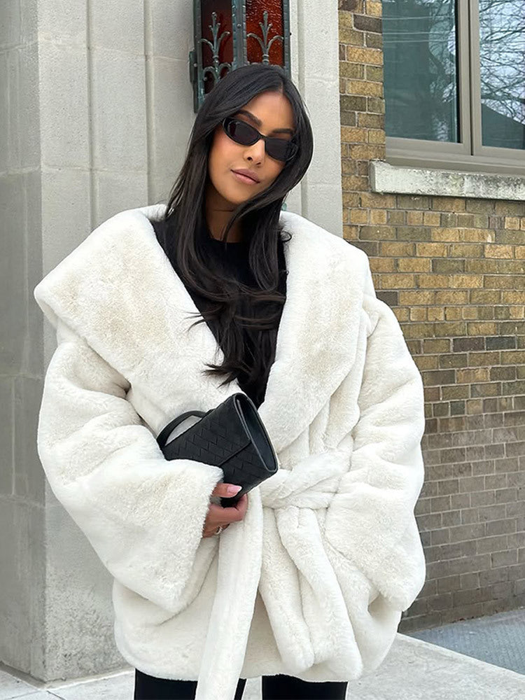 Dames winterjas in teddy-stijl met oversized sjaalkraag in Crème