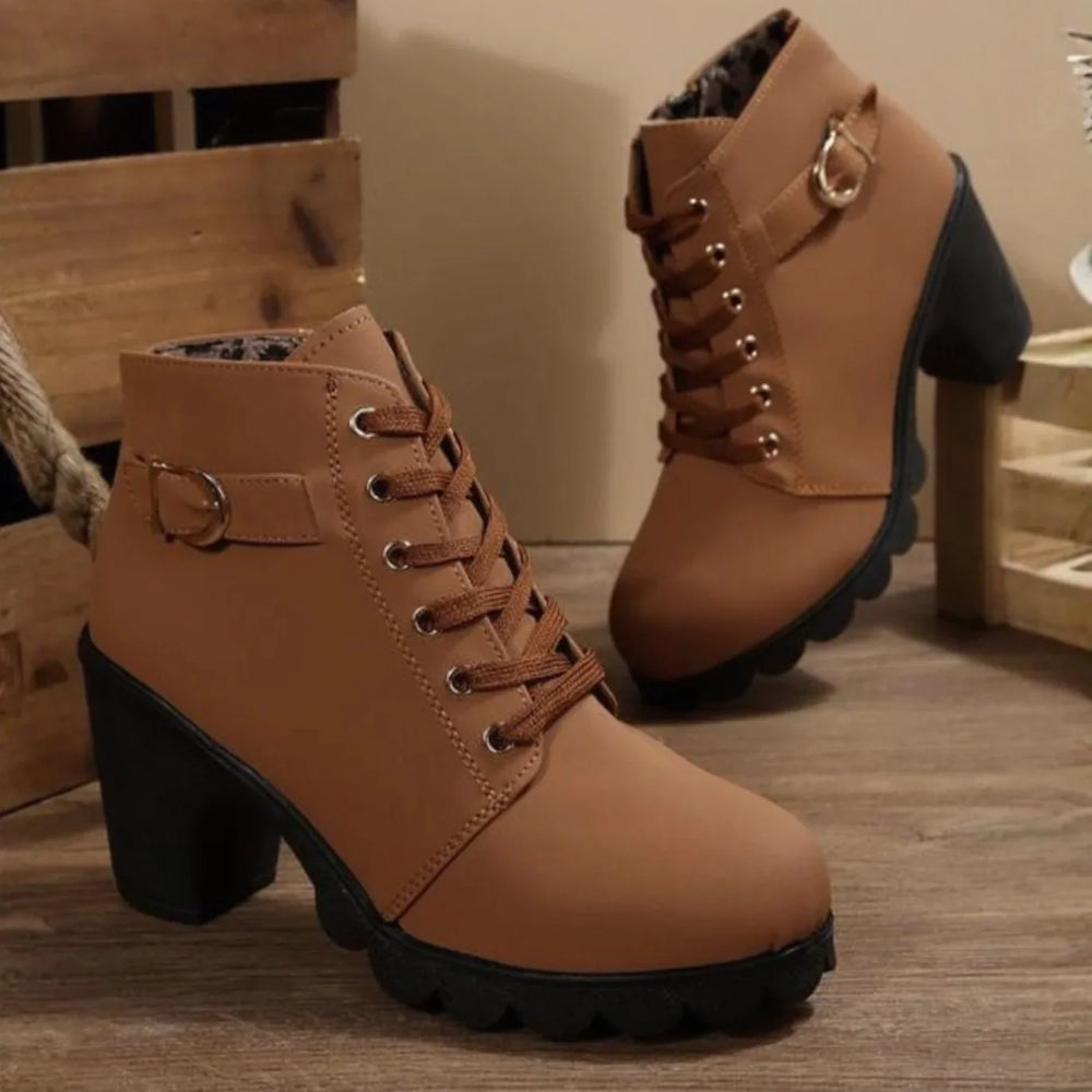 Dames winterlaarzen met blokhak en ritssluiting in Bruin